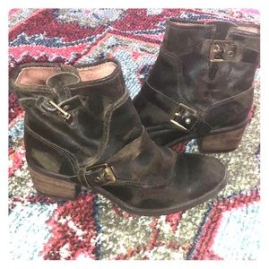 Donald J Pilner Boots